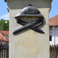 Merișani - Cruce memorială pentru Eroii căzuți în Primul Război Mondial și în Al Doilea Război Mondial